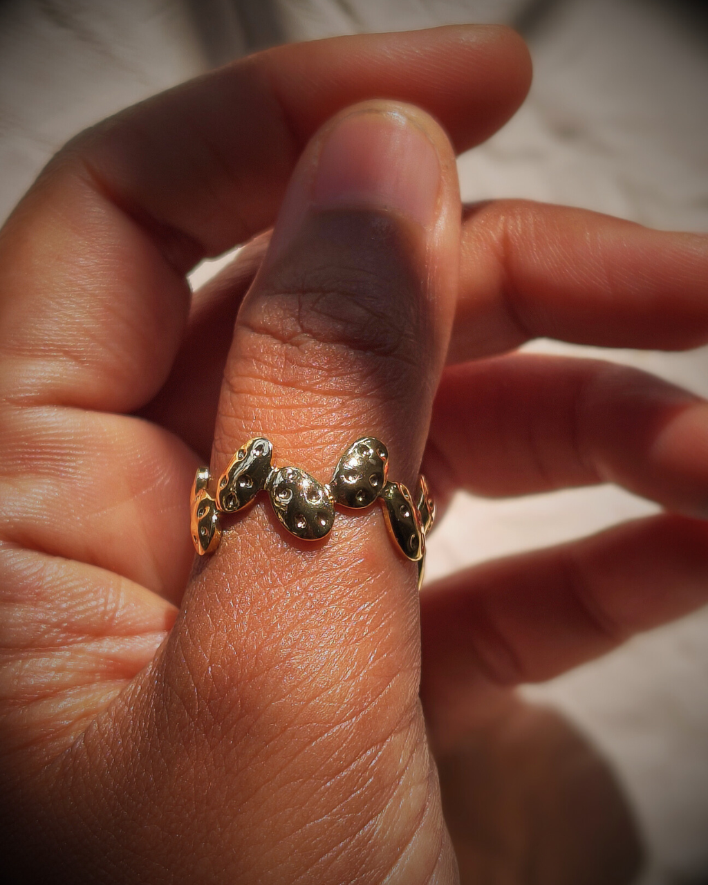 Adjustable anti tarnish gold pebble ring for everyday wear