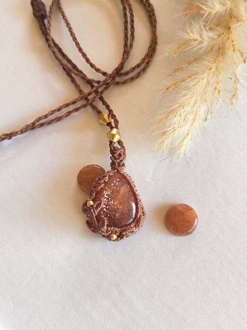Sunstone macrame necklace approx 2cm pendant and adjustable chords 